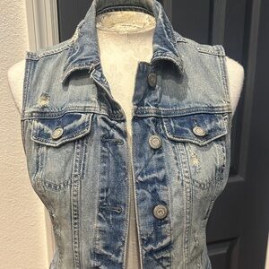ASROPOSTALE distressed Denim Vest jean jacket XS EUC 2015